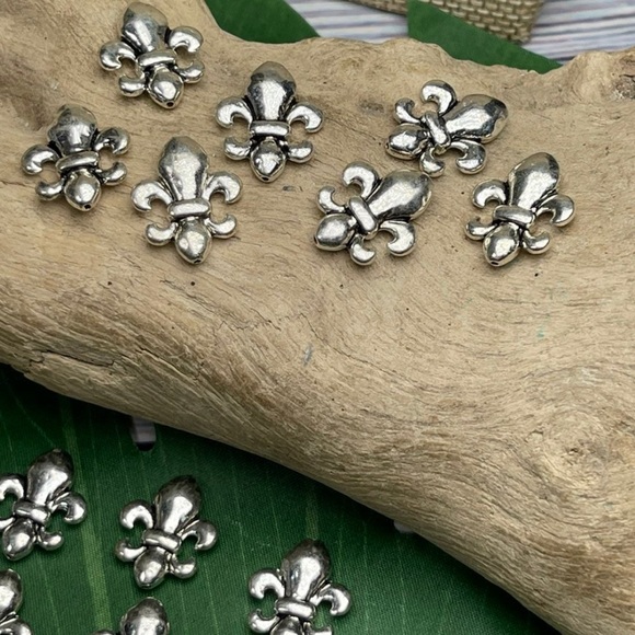 NEW Fleur De Lis Silver Tone METAL Beads DIY jewelry making supplies Craft Lot - Picture 8 of 15